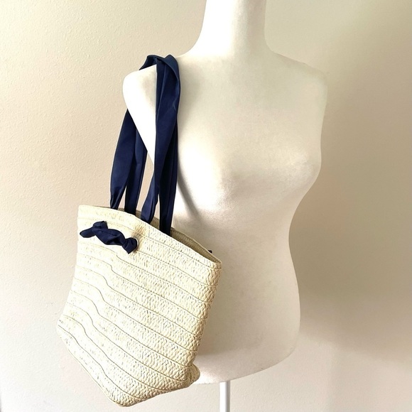 Neiman Marcus Straw Tote Bag NAVY Fabric Straps Natural Beige Rattan  Beach - Picture 3 of 10